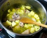 Foto del paso 3 de la receta Caldereta de cabrito con patatas