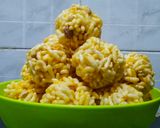 A picture of step 3 of Murmura Laddu.