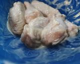 รูปขั้นตอนการทำที่ 1 ของ ปีกไก่ทอดน้ำปลาในต่างแดน