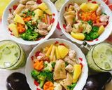 Hình bước làm 5 của món Nui gà giò sống rau củ