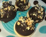 Foto del paso 3 de la receta: Conito de dulce de leche con nuez😋😋