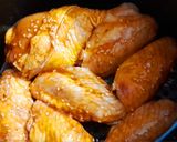 Hình bước làm 1 của món Mì gà hoành thánh trộn phomai