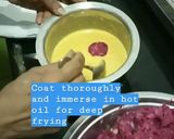 A picture of step 5 of Aaloo beet bondas.