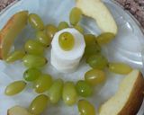 A picture of step 3 of Fruit Chat With Grapes.
