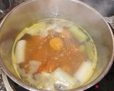 Foto del paso 1 de la receta: Crema de moniatos i porros amb cruixent d'ibèric i parmesà
