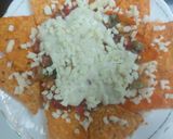 A picture of step 4 of Salsa cheesey nachos.