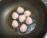 รูปขั้นตอนการทำที่ 3 ของ หมูก้อนซอสมะเขือเทศสไตล์ญี่ปุ่น (肉団子の甘酢あんかけ)