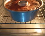 Foto langkah ke 7 dari resep Bolu Karamel Susu-Sarang Semut ala Bunda Phie.