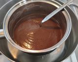 Foto langkah ke 3 dari resep Homemade Chocolate Cubes.