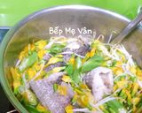 Hình bước làm 5 của món Canh chua cá lóc đồng nấu bông điên điển