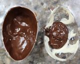 Foto del paso 11 de la receta: 🪺🐰Huevos de Pascua fáciles: oreo y marmolado 🐰🪺 A prueba de fallas