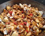 Foto del paso 3 de la receta: Paella de marisco