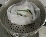 Foto langkah ke 2 dari resep Putu Ayu Merah Putih.