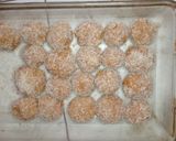 Foto del paso 4 de la receta: Bombones de galletitas y dulce de leche