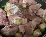 Foto del paso 2 de la receta: Pollo con granada y naranjas