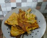 Foto langkah ke 3 dari resep Omelette 3S.