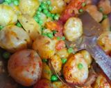 মটরশুঁটি দিয়ে নতুন আলুর দম(notun aloor dum recipe in Bengali) রেসিপি ধাপ - 3 ছবি