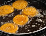 जिलबी (jalebi recipe in marathi) रेसिपी स्टेप 3 फोटो 