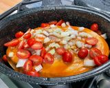Une image de l'étape 11 de Rouelle marinée de porc aux tomates cerises et herbes aromatiques.