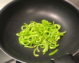青椒炒牛肉的食譜步驟2照片