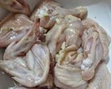 Foto langkah ke 2 dari resep Ayam Goreng Wijen.