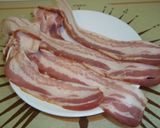 Foto del paso 2 de la receta Habas baby con ajos tiernos, beicon y champiñones