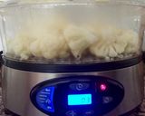 A picture of step 1 of Cauliflower with Bacon and Evaporated Milk.
