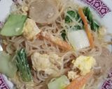 Foto langkah ke 3 dari resep 853) Bihun Goreng Ceria ala Resto.
