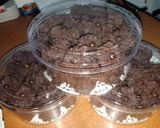 Foto langkah ke 6 dari resep Semprit Coklat Crunchy.