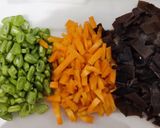 Foto langkah ke 2 dari resep Nuget Tahu Sayur Pedas.