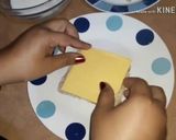 Foto del paso 2 de la receta: Rollitos de salchicha con queso amarillo