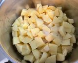 Une image de l'étape 4 de Purée de pommes de terre rouges et lentilles corail.