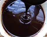 Gambar langkah 1 resipi Moist Chocolate Cupcake.