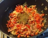 Une image de l'étape 4 de Soupe de lentilles au poivron rouge et lardons.