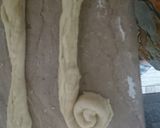 A picture of step 7 of Sweet bun called qatlama.