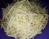 A picture of step 2 of Crispy potato chips.