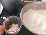 Peyek kacang ijo