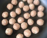 Foto langkah ke 1 dari resep "sweet and spicy meatballs".