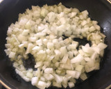 Foto del paso 2 de la receta: Hígado de ternera encebollado