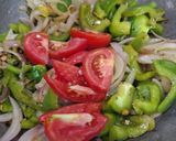 शिमला मिर्च प्याज की सब्जी रेसिपी चरण 4 फोटो