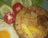 Foto langkah ke 7 dari resep Nasi Goreng Nanas.