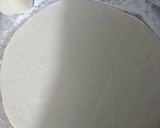 A picture of step 5 of Sweet bun called qatlama.