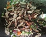 Foto langkah ke 3 dari resep Tumis kulit mlinjo suwir tongkol.