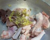 Gambar langkah 1 resipi Kari Ayam Tumis Darat.