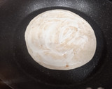 Foto del paso 1 de la receta: Tortipizza de champiñones, pistachos y queso