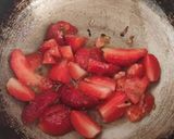 A picture of step 2 of Strawberry Chutney.