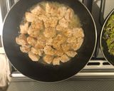 Foto del paso 4 de la receta: Keto - Pollito a la crema de quesos con huevitos picantones.... o no