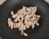 Foto del passaggio 2 della ricetta Insalata di straccetti di soia con sedano, mela verde e salsa alle arachidi