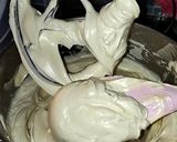 Foto langkah ke 10 dari resep Chiffon birthday cake with american buttercream.