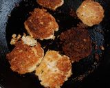 A picture of step 3 of Poppyseeds Fritters.